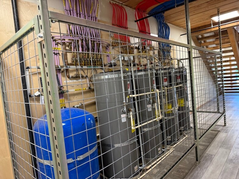 More Photos Of 16111 E Burnside St, Portland Apartments For Sale