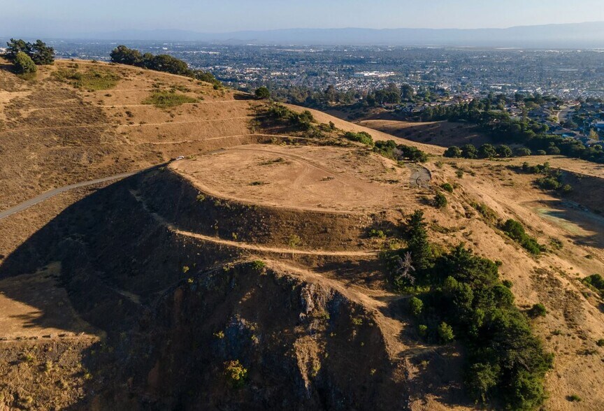 More Photos Of 13591 Lake Chabot Rd, San Leandro Land For Lease