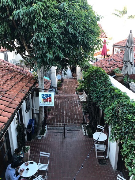 More Photos Of 451-461 E Main St, Ventura Storefront For Lease