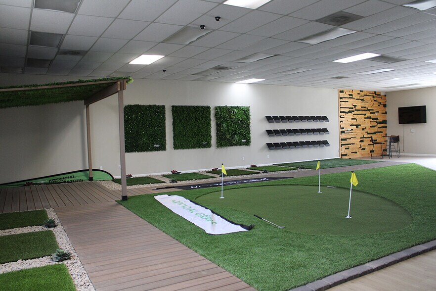 More Photos Of 5111 E Charleston Blvd, Las Vegas Freestanding For Lease