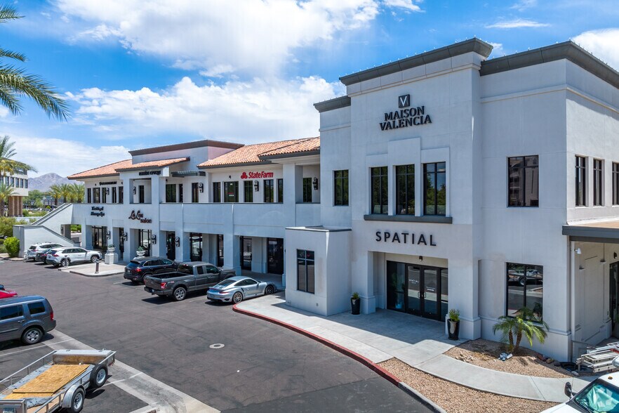 More Photos Of 15444 N Greenway-Hayden Loop, Scottsdale General Retail For Lease
