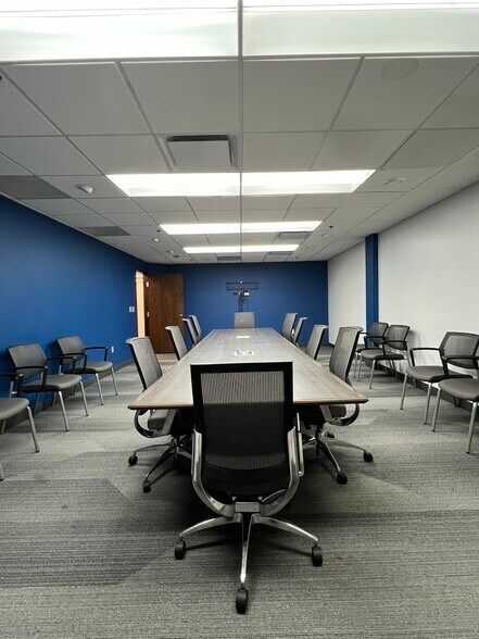 More Photos Of 28400 Northwestern Hwy, Southfield Office For Lease