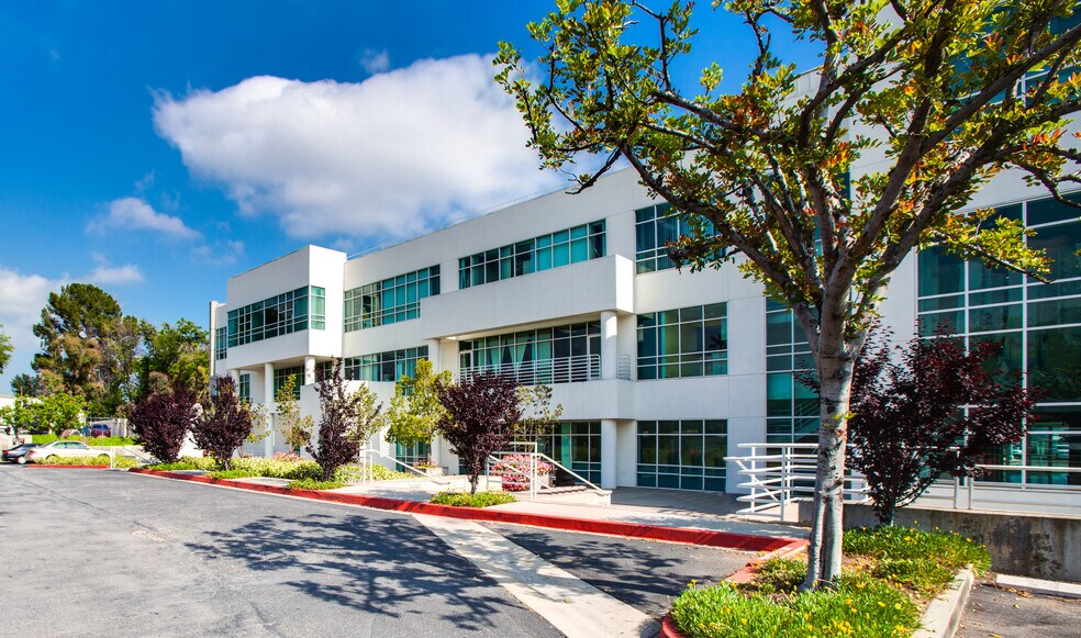 More Photos Of 14901 Rinaldi St, Mission Hills Medical For Lease