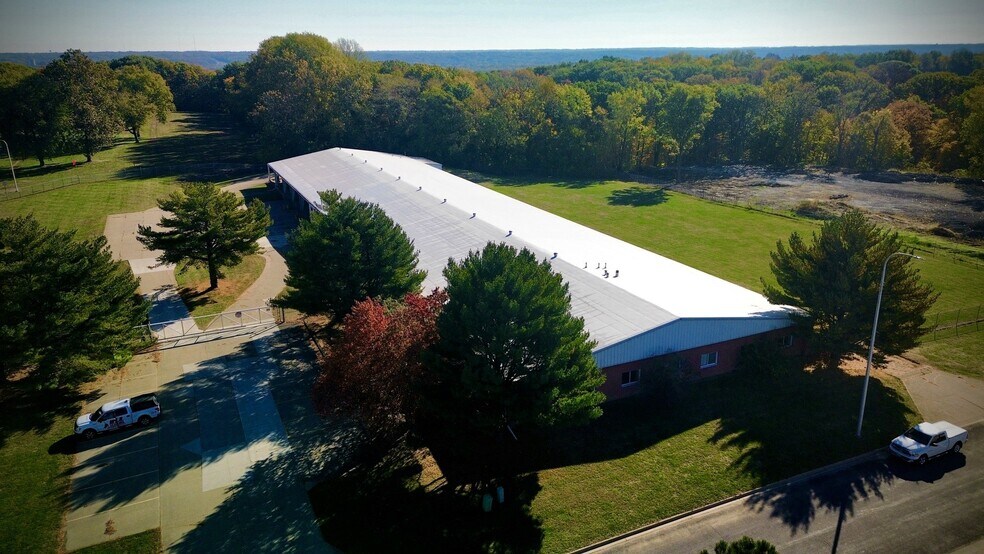 More Photos Of 4616 Enterprise Dr, Bartonville Industrial For Sale