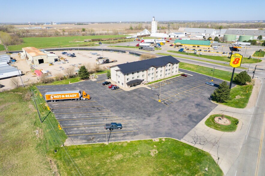 More Photos Of 2530 Singing Hills Blvd, Sioux City Hotel For Sale