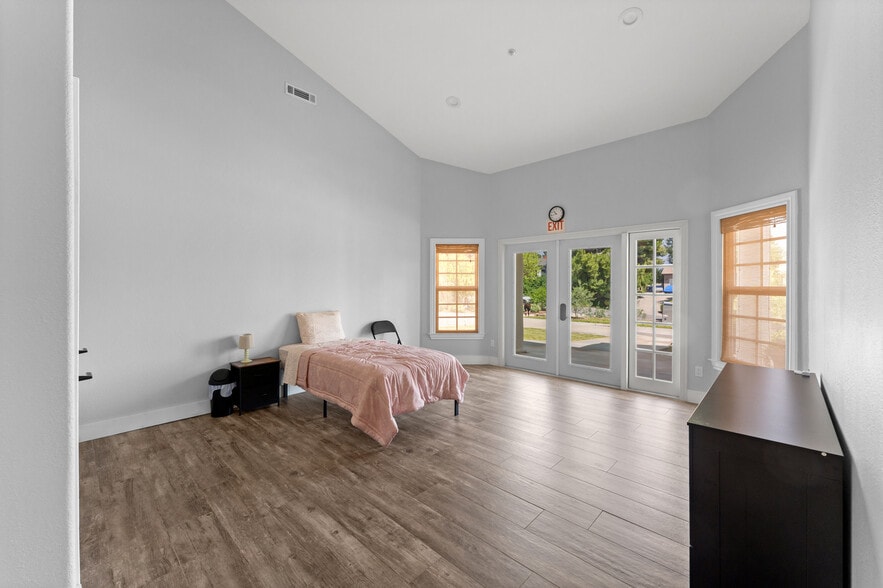 More Photos Of 12908 South Ln, Redlands Healthcare For Sale