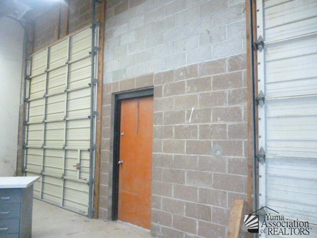 More Photos Of 642 E 39th Pl, Yuma Flex For Sale