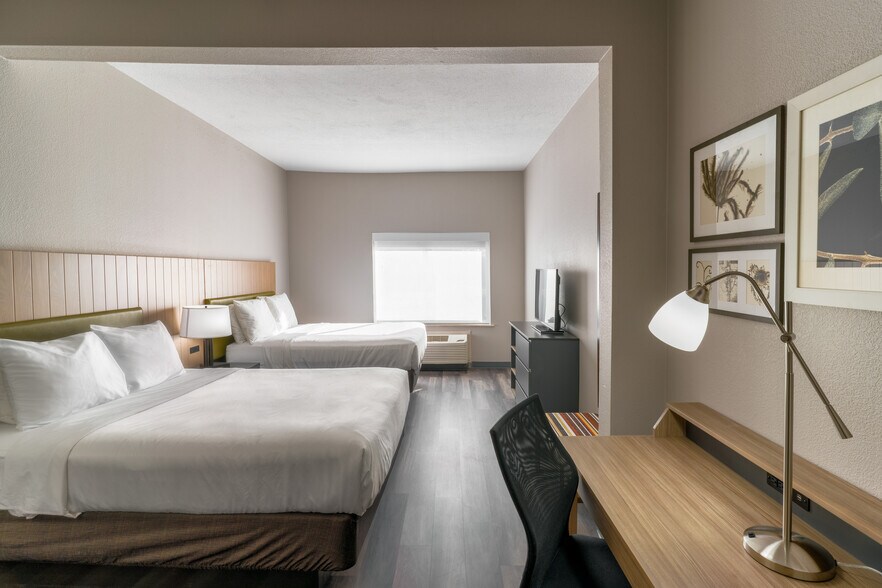 More Photos Of 2270 N Germantown Pky, Cordova Hotel For Sale
