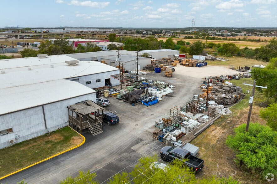 More Photos Of 1942 S Interstate 35, San Marcos Warehouse For Sale