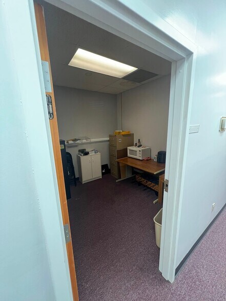 More Photos Of 320 E Lee Ave, Yadkinville Medical For Sale