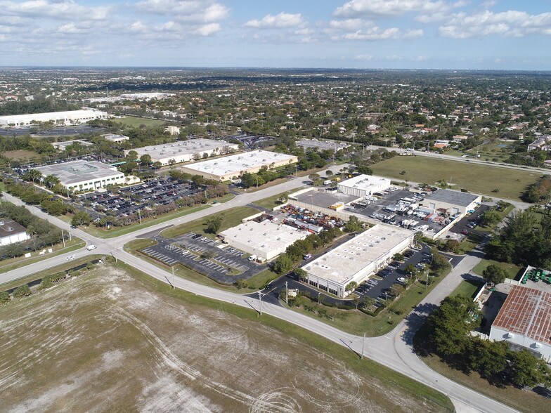 More Photos Of 11950 NW 39th St, Coral Springs Manufacturing For Lease