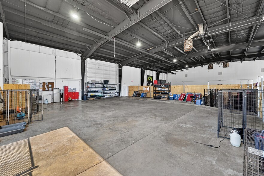 More Photos Of 2770 E Ponce de Leon Ave, Decatur Service For Sale