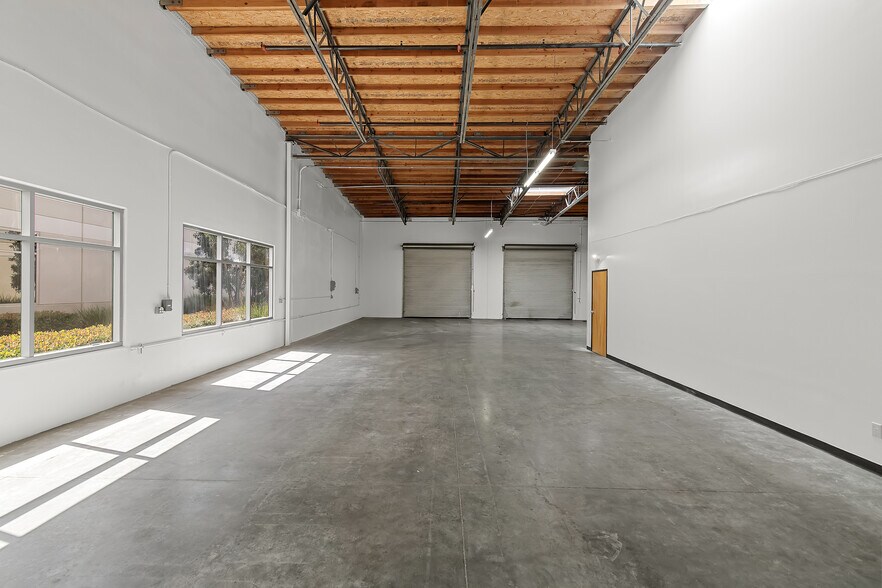 More Photos Of 11264 Monarch St, Garden Grove Warehouse For Sale