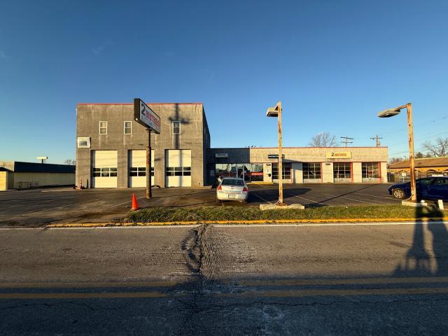 Primary Photo Of 1248 E Dublin Granville Rd, Columbus Auto Repair For Sale