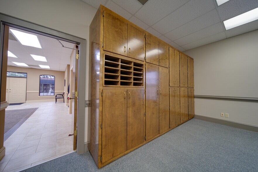 More Photos Of 322 S Main St, Lancaster Medical For Sale