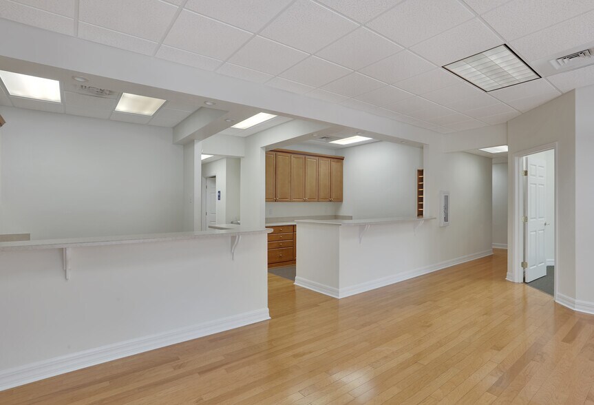 More Photos Of 4711 NW 53rd Ave, Gainesville Medical For Lease