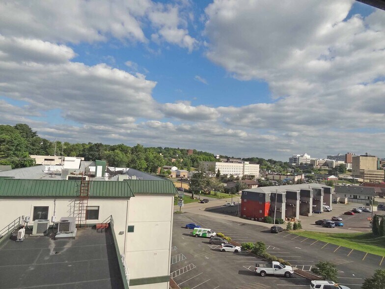 More Photos Of 1311-1319 Pineview Dr, Morgantown Medical For Lease