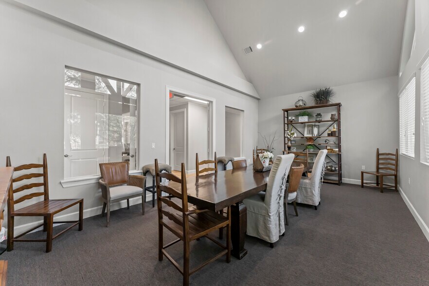 More Photos Of 26203 Oak Ridge Dr, Spring Office For Sale