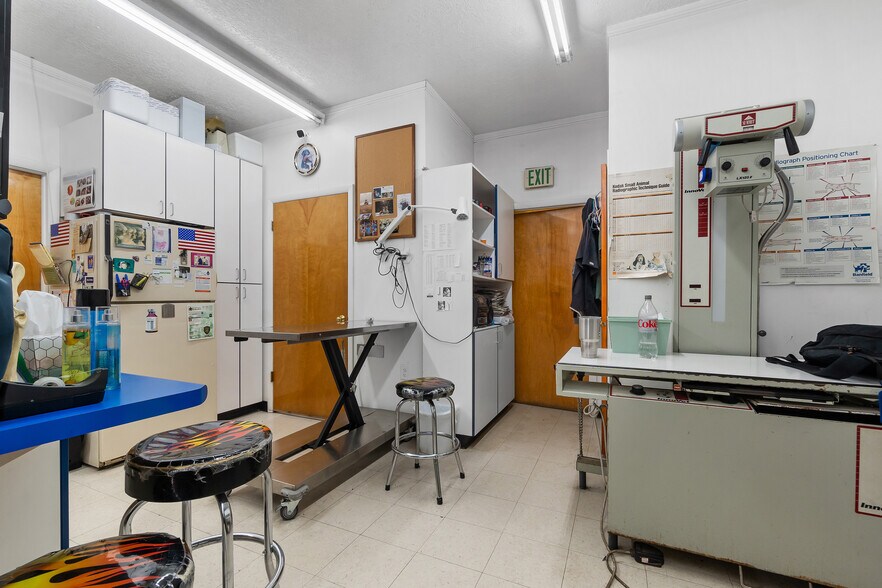 More Photos Of 208 S Washington Blvd, Ogden General Retail For Sale