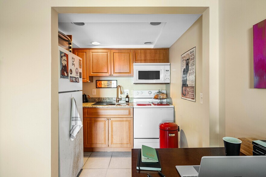 More Photos Of 628 Southwind Cir, North Palm Beach Apartments For Sale