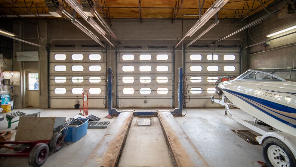 More Photos Of 900 Shields Ave, Wabasha General Retail For Sale