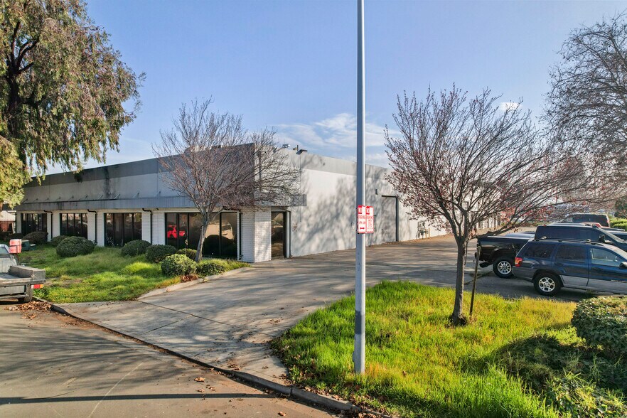 Primary Photo Of 23978 Connecticut St, Hayward Warehouse For Sale