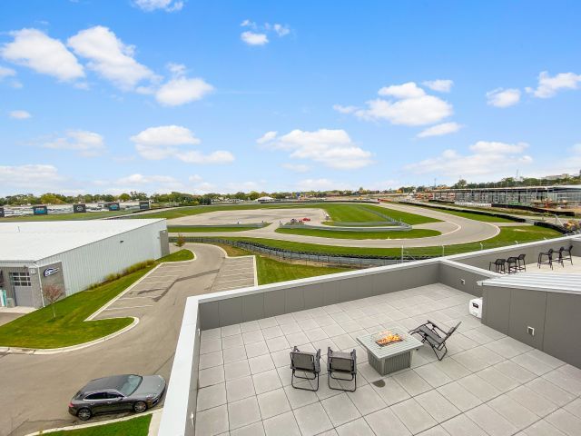 More Photos Of 142 Pit Ln, Pontiac Flex For Sale