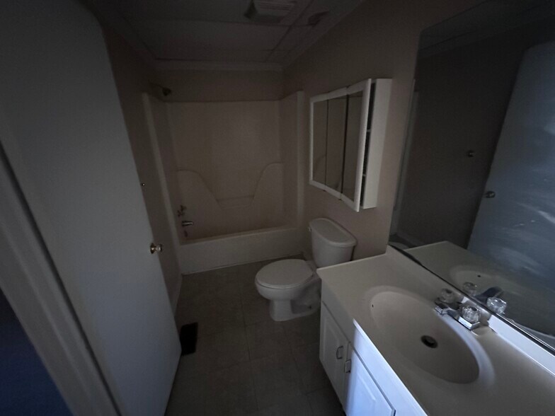 More Photos Of 224 AL-195, Jasper Storefront Retail Office For Sale