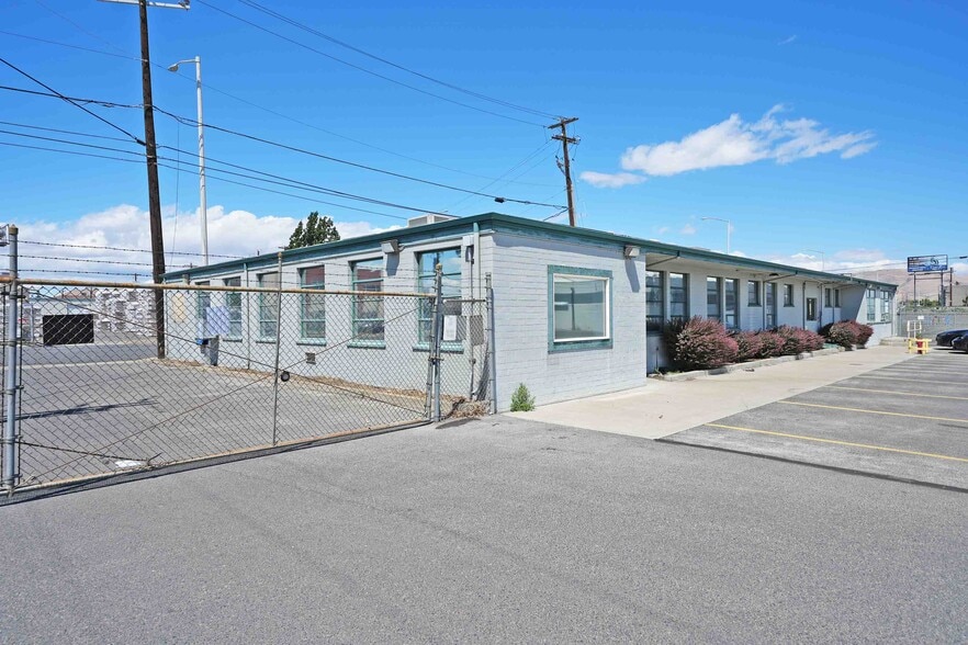 More Photos Of 108 W Walnut St, Yakima Food Processing For Sale