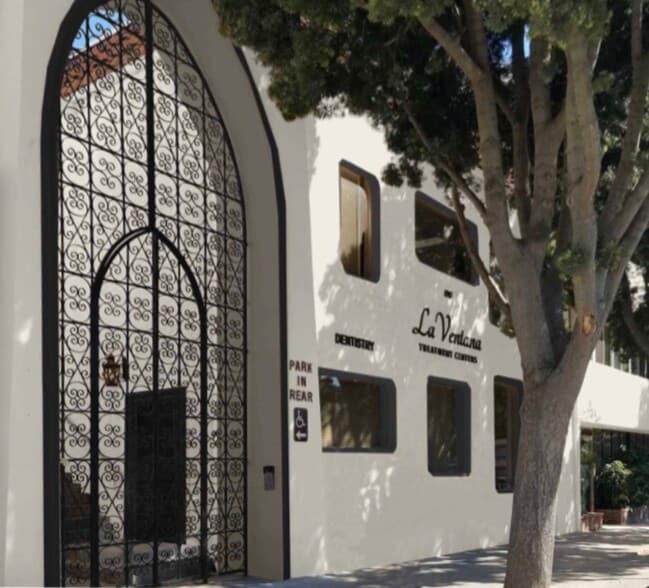 Primary Photo Of 1243 7th St, Santa Monica Medical For Lease