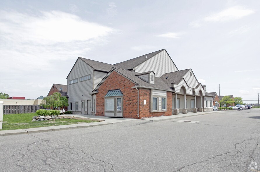 More Photos Of 2708 S Rochester Rd, Rochester Hills Medical For Sale