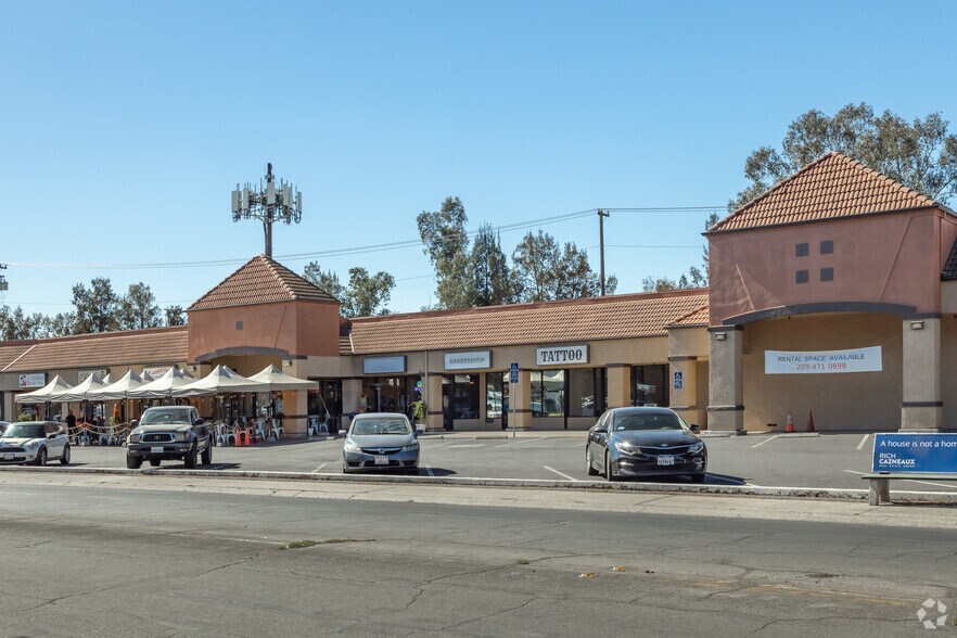 More Photos Of 5485-5495 Carlson Dr, Sacramento Unknown For Lease