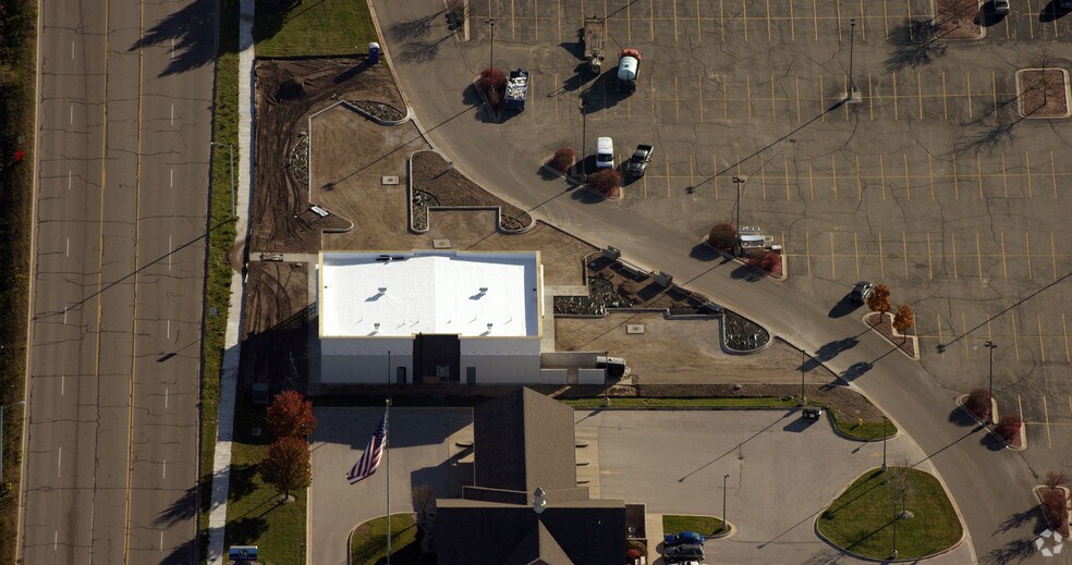More Photos Of 5251 Harvey St, Norton Shores General Retail For Sale