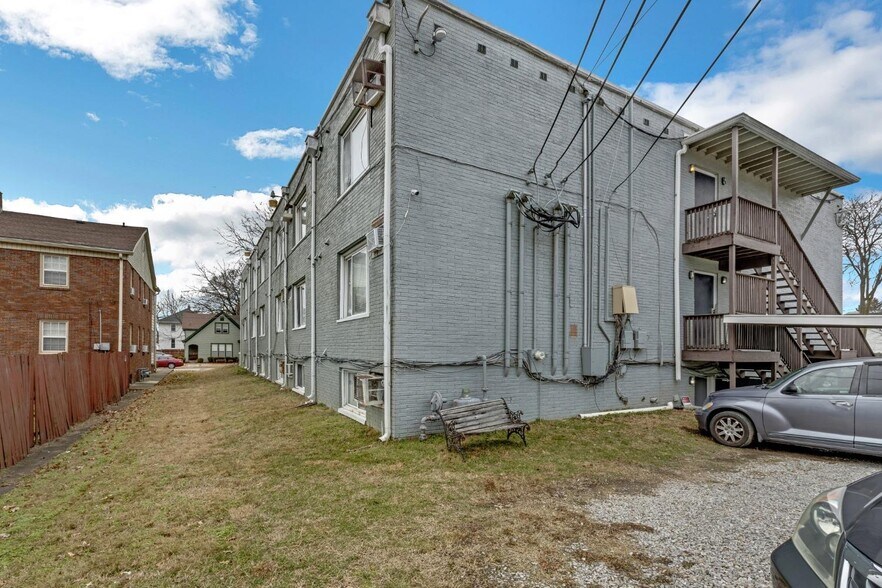 More Photos Of 1320 Parrett St, Evansville Apartments For Sale