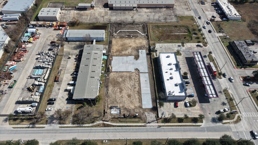 More Photos Of 2077 Magnolia Dr, Pasadena Industrial For Sale