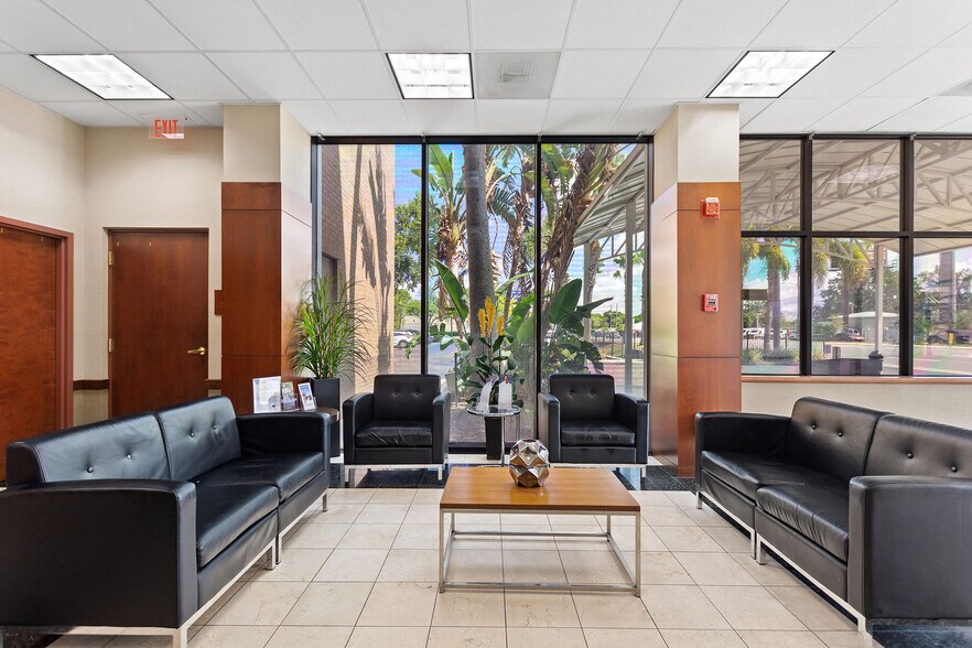 More Photos Of 11200 Seminole Blvd, Largo Medical For Lease