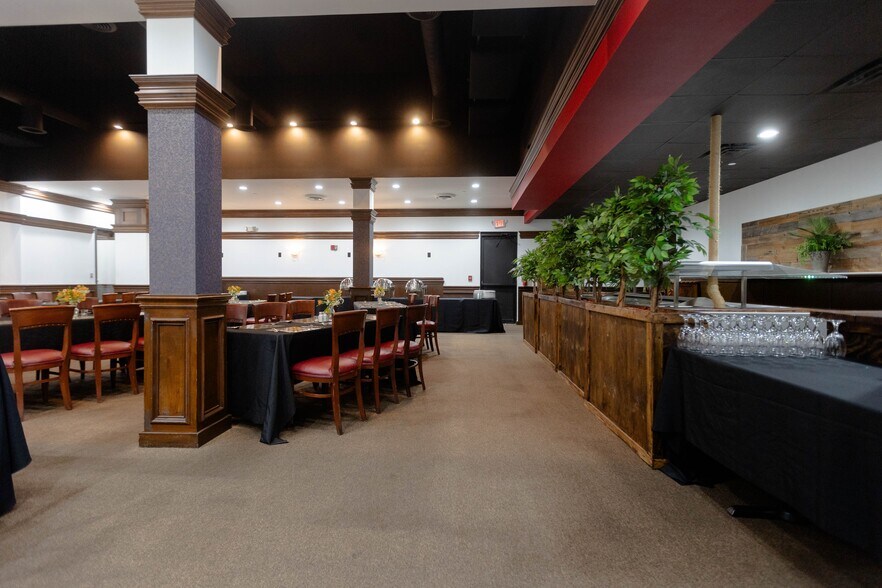 More Photos Of 6263 State Highway 66, Tulsa Restaurant For Sale