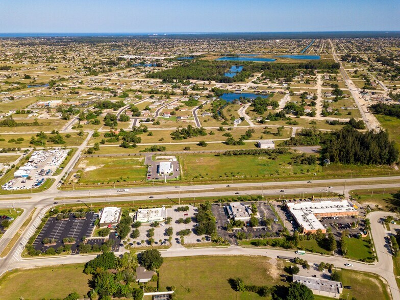 More Photos Of 673-689 S Collier Blvd, Marco Island Storefront Retail Office For Lease