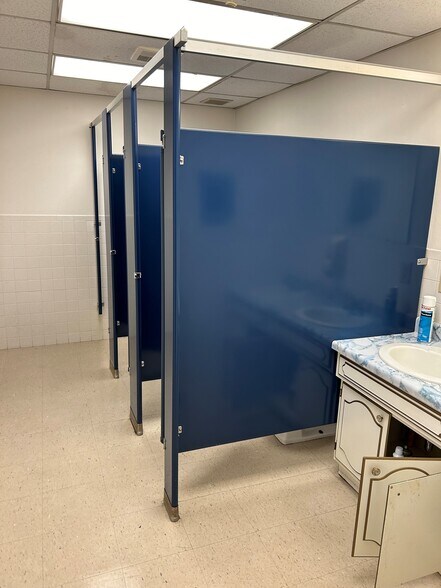 More Photos Of 5180 Main st, Mount Jackson Bank For Sale