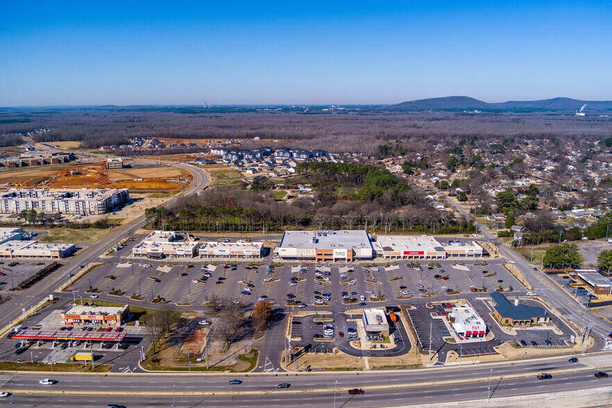 Primary Photo Of 9032 Memorial Pky SW, Huntsville Unknown For Lease