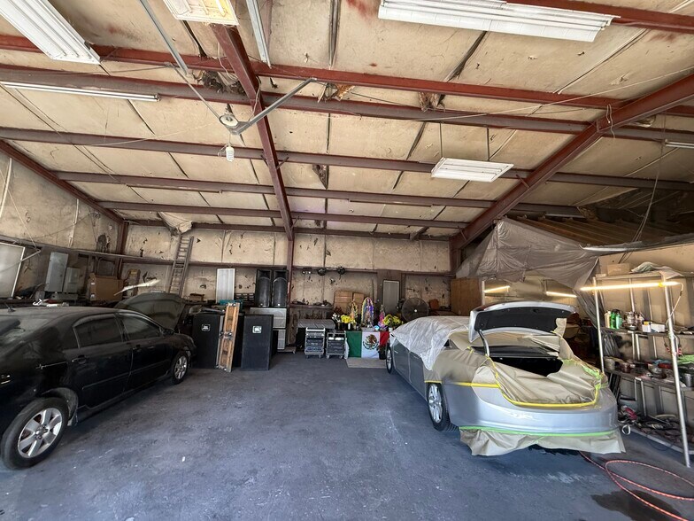 More Photos Of 11708 Euclaire Dr, Houston Industrial For Sale