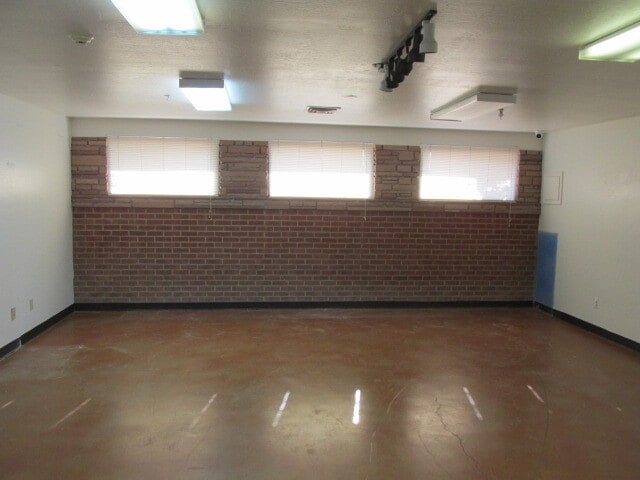 More Photos Of 901 E University Dr, Mesa Shelter For Sale