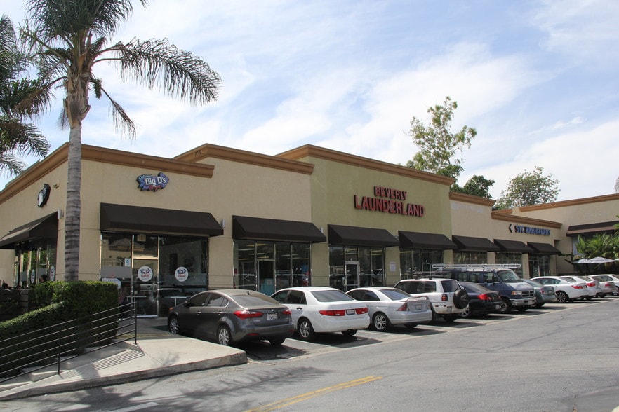 Primary Photo Of 10722 Beverly Blvd, Whittier Unknown For Lease