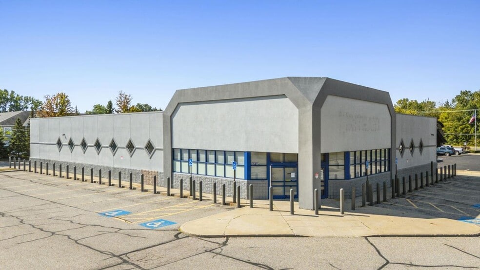 More Photos Of 36485 Garfield Rd, Clinton Township General Retail For Sale