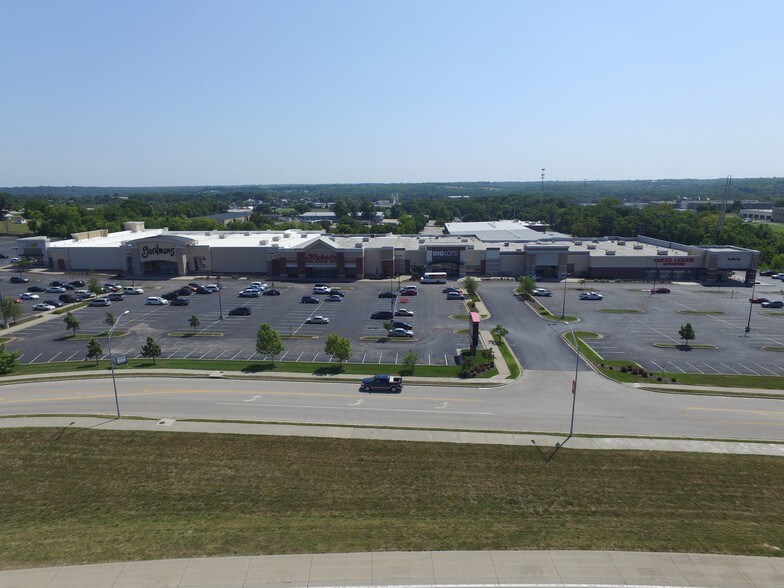 More Photos Of 13601-13657 Washington St, Kansas City Freestanding For Sale