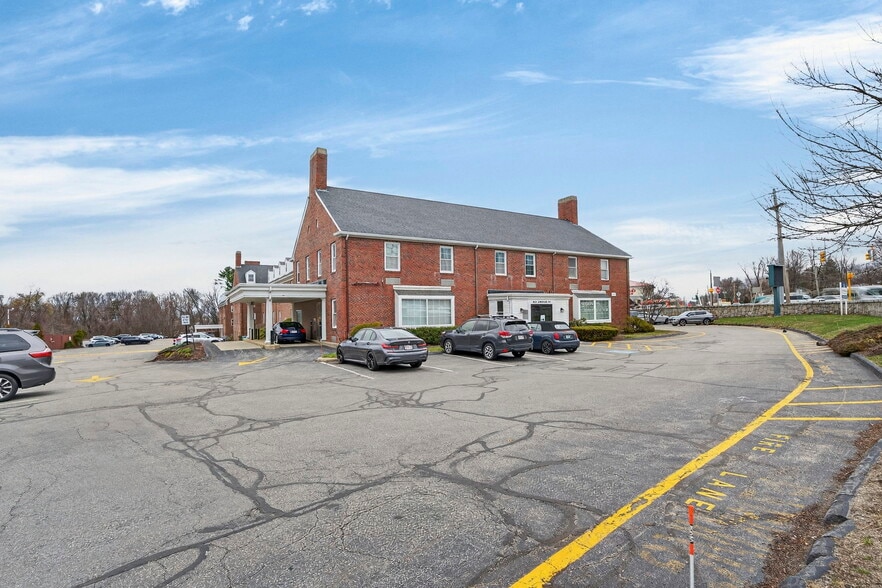 More Photos Of 451 Andover St, North Andover Medical For Sale
