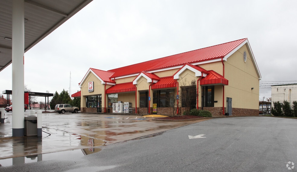 More Photos Of 118 N Oliver St, Elberton Convenience Store For Lease