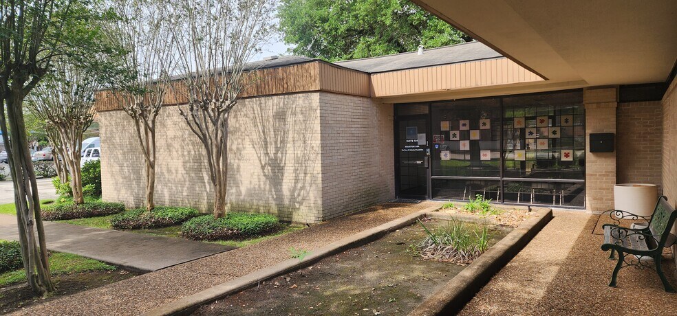 More Photos Of 1416 Campbell Rd, Houston Medical For Lease