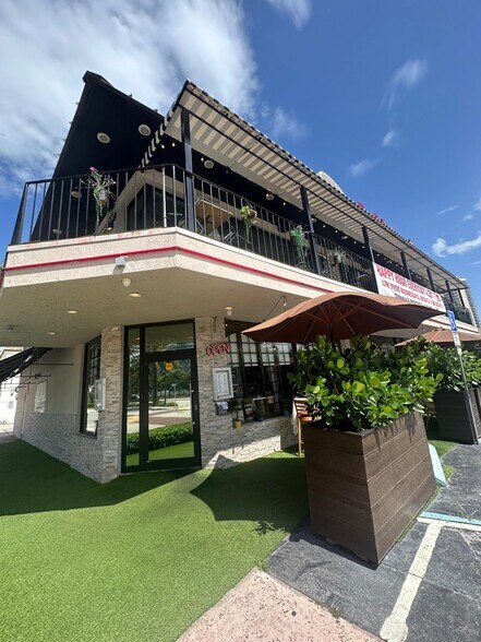 More Photos Of 3496 N Ocean Blvd, Fort Lauderdale Storefront Retail Office For Sale