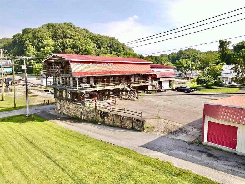 More Photos Of 1311 Meade St, Flatwoods Storefront Retail Office For Sale